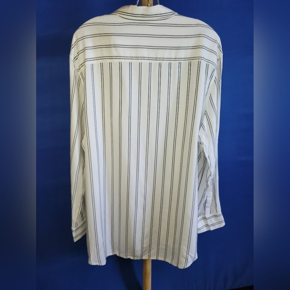 Tahari Button Up Dress Shirt White With Grey Piping XXL - Picture 10 of 11